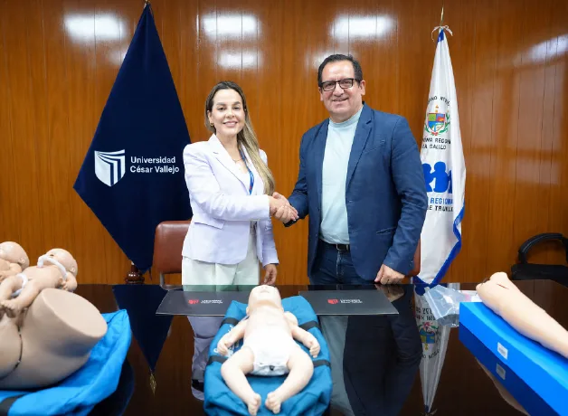 UCV-entrega-simuladores-medicos-y-equipos-digitales UCV-entrega-simuladores-medicos-y-equipos-digitales